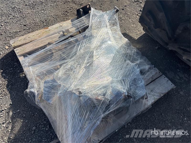 Soucy Tractor Rubber Track System - Fits John Deer Drugi deli