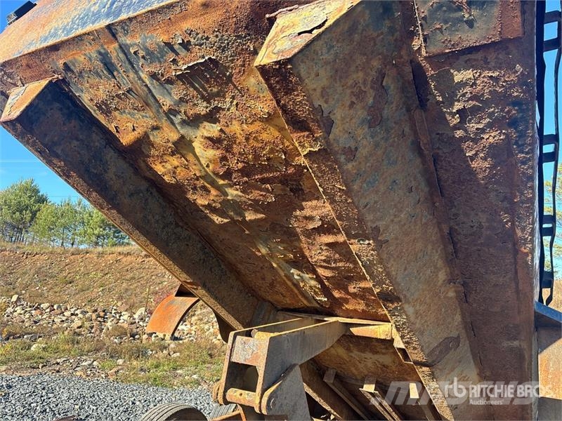  Southland 13 ft 7 in T/A Dump Utility Trailer مقطورات قلابة