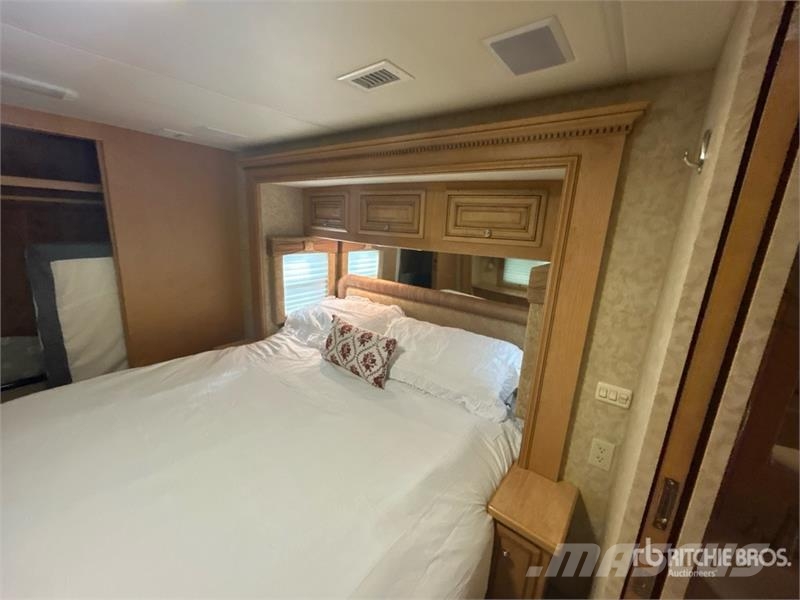 Spartan Travel Supreme Insignia Motor Home Casas rodantes