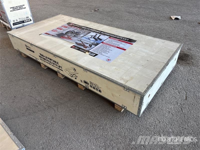 StanForge 1500PML 1500 lbs Motorcycle Lift (Unused Andre komponenter