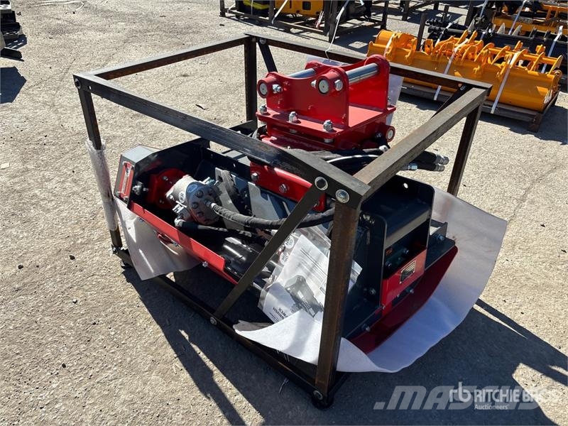 StanForge EFM32 32 in Excavator Flail Mower (Unuse Niittokoneet