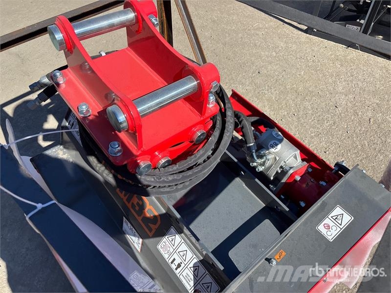 StanForge EFM32 32 in Excavator Flail Mower (Unuse Niittokoneet