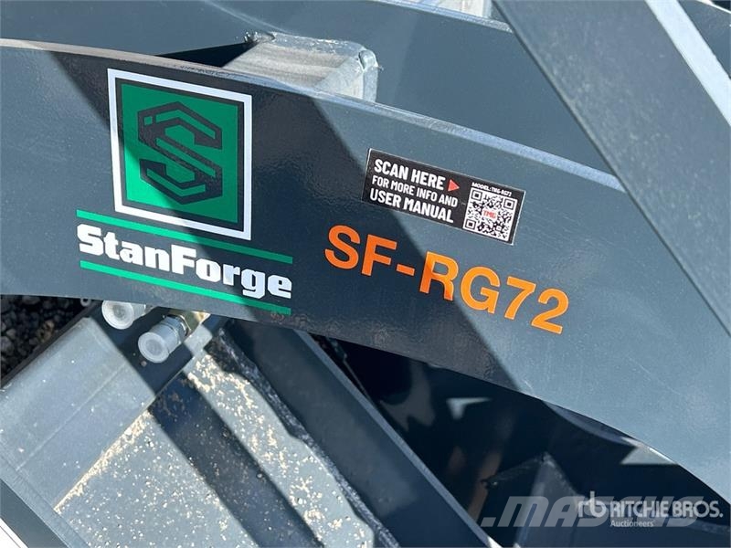 StanForge RG72 72 in Skid Steer Root Rake (Unused) Ancinho virador