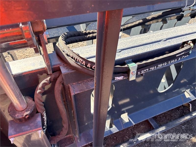 StanForge SRR75 72 in Root Rake Skid Steer Grapple Pinzas