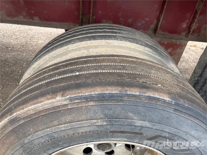 Stargate 33 ft 6 in Tri/A End Dump Trailer Самоскиди