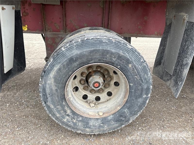 Stargate 33 ft 6 in Tri/A End Dump Trailer Самоскиди