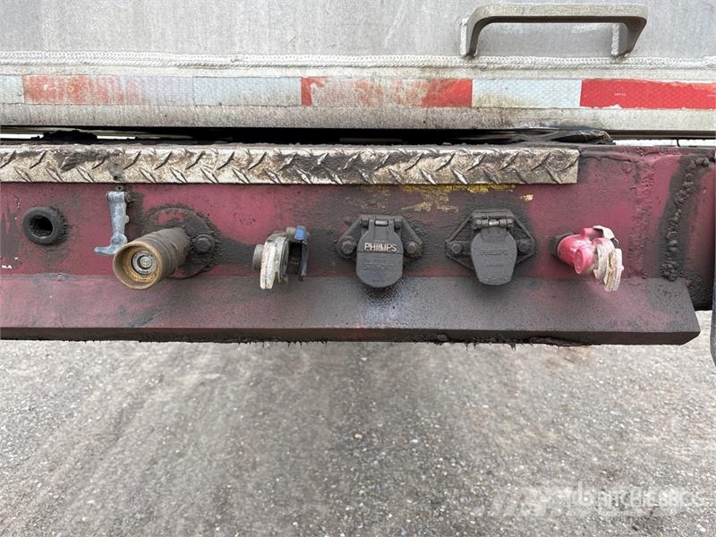 Stargate 33 ft 6 in Tri/A End Dump Trailer Самоскиди