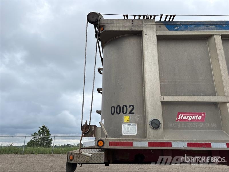 Stargate 33 ft 6 in Tri/A End Dump Trailer Самоскиди