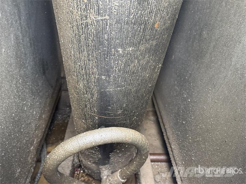 Stargate 33 ft 6 in Tri/A End Dump Trailer Самоскиди