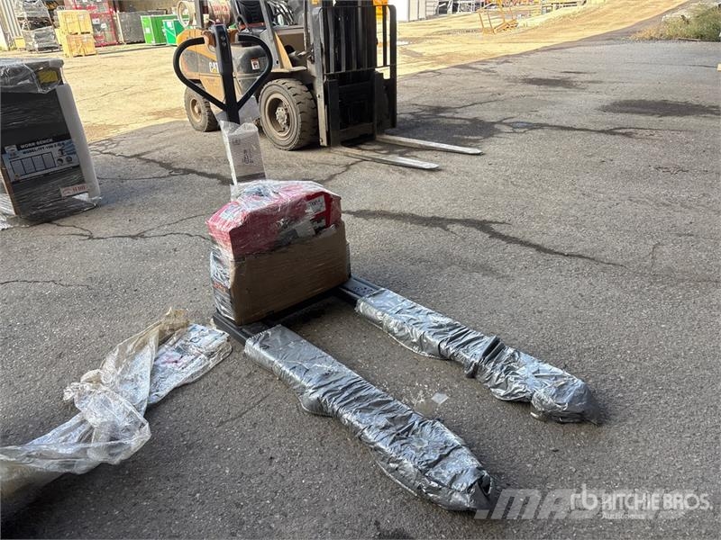 STARVOX CBD-30 6600 lb Electric Pallet Jack (Unuse Transpaleta electica cu furca