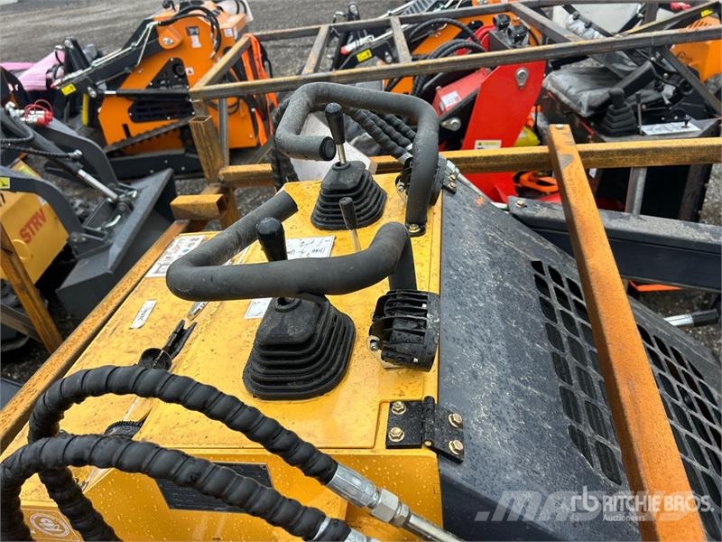 STARVOX SV-480 Mini Compact Track Loader (Unused) Kompaktlader