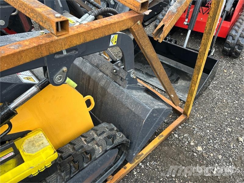 STARVOX SV-480 Mini Compact Track Loader (Unused) Kompaktlader