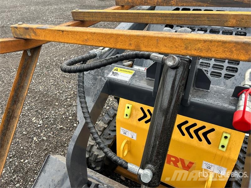 STARVOX SV-480 Mini Compact Track Loader (Unused) Kompaktlader