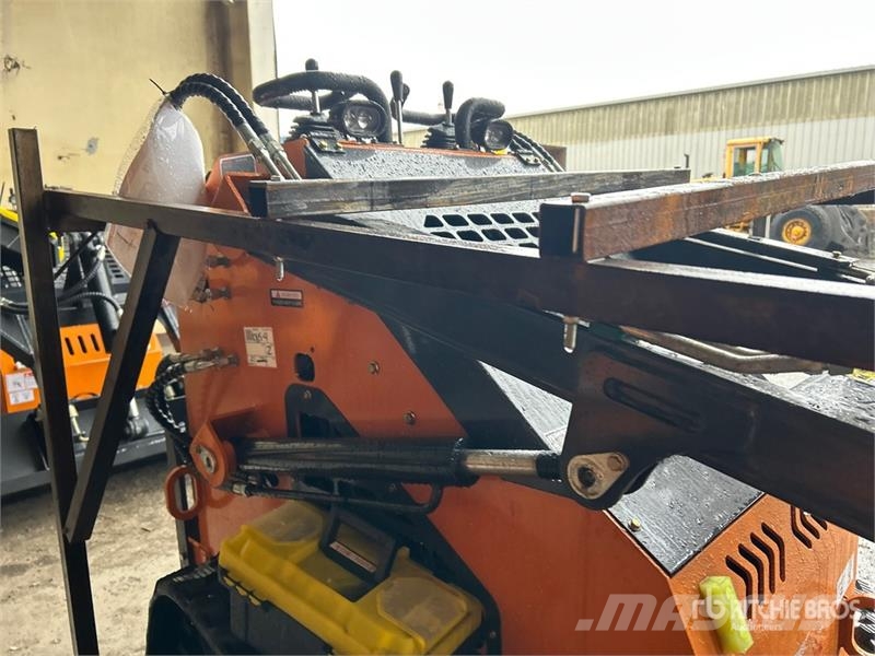  STARVOX SV-480 Mini Compact Track Loader (Unused) لوادر انزلاقية التوجيه