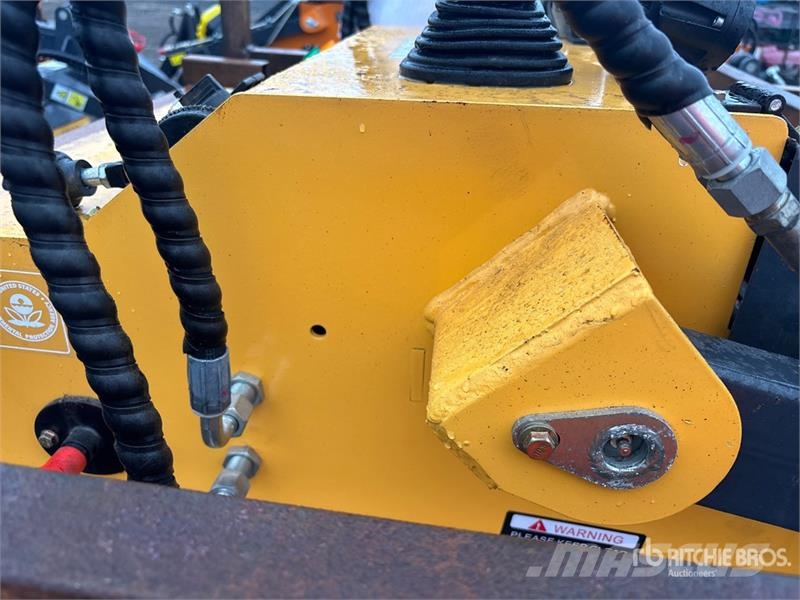 STARVOX SV-480 Mini Compact Track Loader (Unused) Kompaktlader