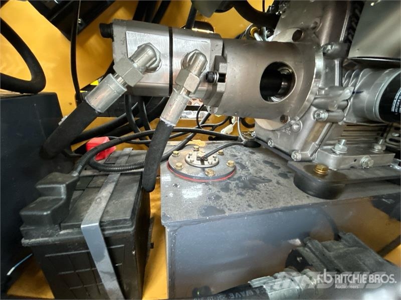STARVOX SV-480 Mini Compact Track Loader (Unused) Kompaktlader