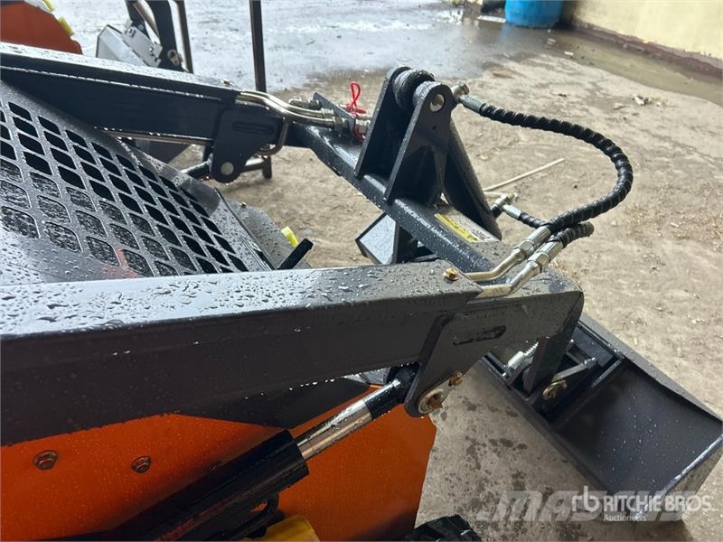  STARVOX SV-480 Mini Compact Track Loader (Unused) لوادر انزلاقية التوجيه