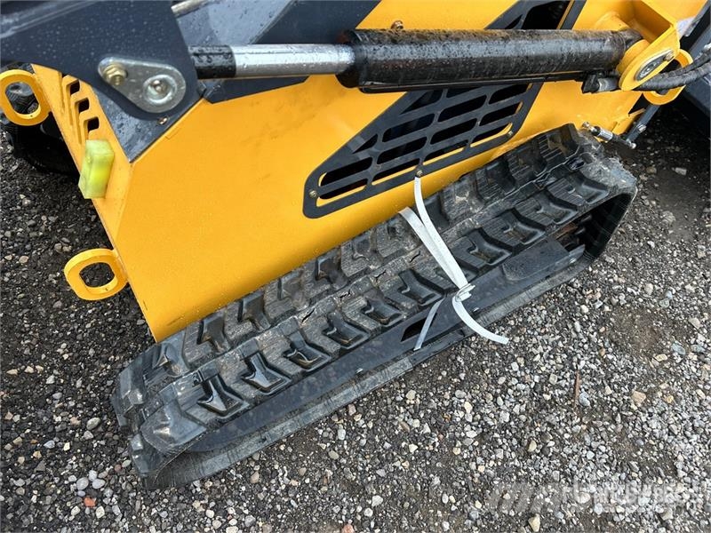 STARVOX SV-480 Mini Compact Track Loader (Unused) Kompaktlader