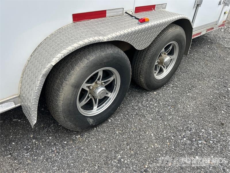 Stealth 14 ft T/A Enclosed Trailer Прицепы-фургоны