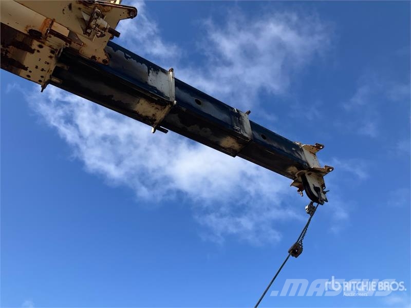 Sterling 900A 52000 lb Straight Boom on Sterling LT9500 6x4 Automobiliniai kranai