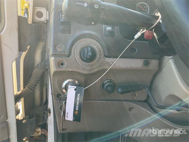 Sterling 900A 52000 lb Straight Boom on Sterling LT9500 6x4 Automobiliniai kranai
