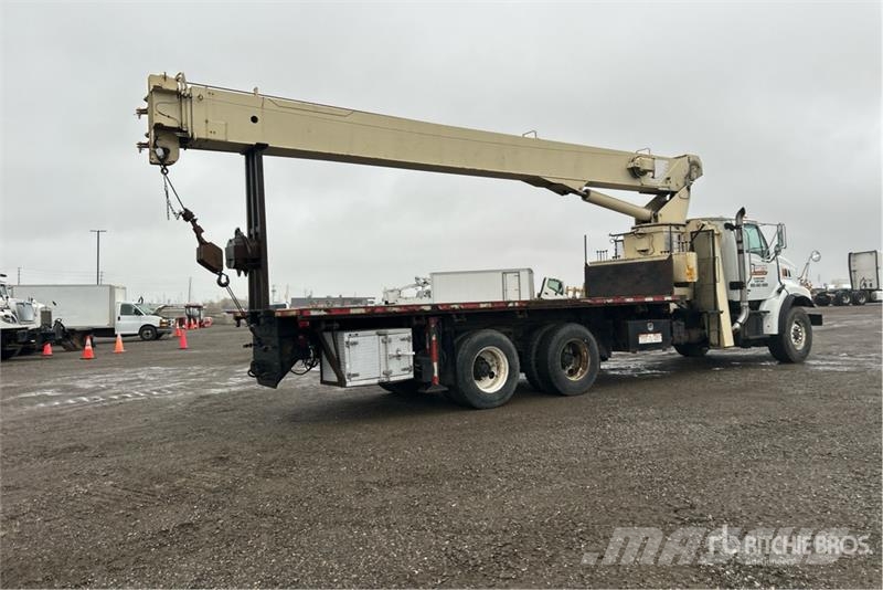 Sterling 900A 52000 lb Straight Boom on Sterling LT9500 6x4 Automobiliniai kranai