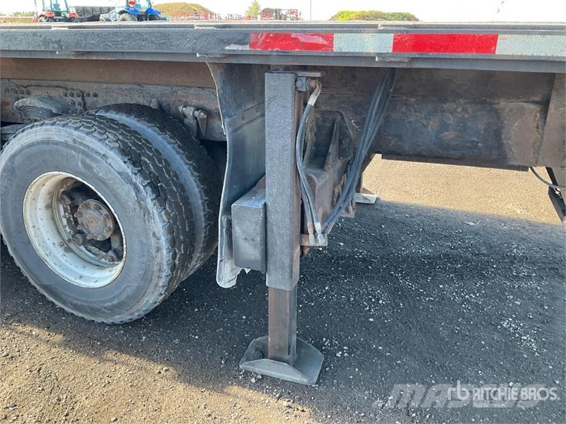 Sterling 900A 52000 lb Straight Boom on Sterling LT9500 6x4 Automobiliniai kranai