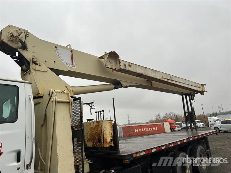 Sterling 900A 52000 lb Straight Boom on Sterling LT9500 6x4 Automobiliniai kranai