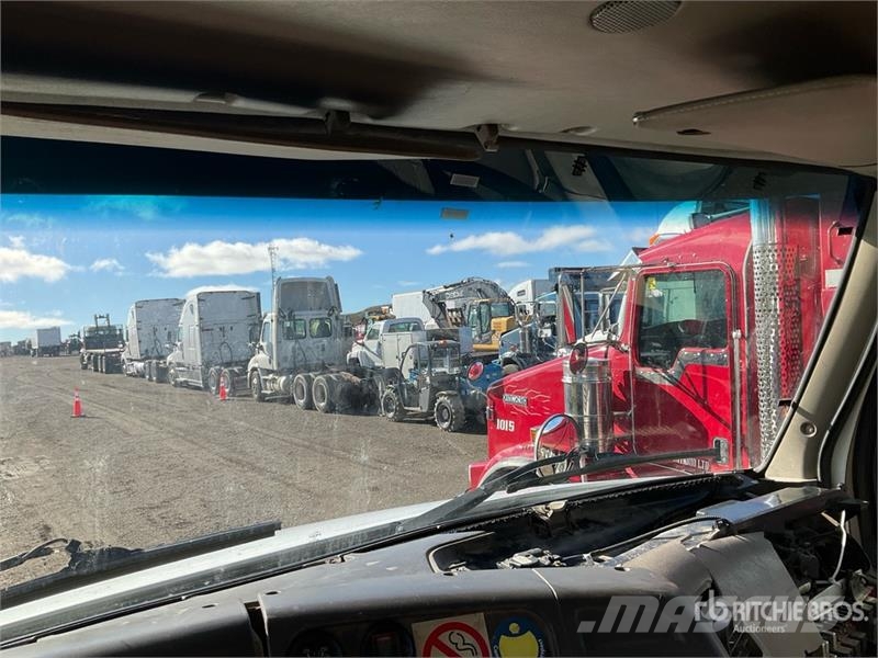 Sterling 900A 52000 lb Straight Boom on Sterling LT9500 6x4 Automobiliniai kranai