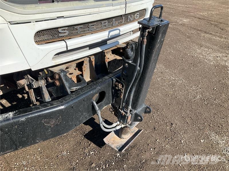 Sterling 900A 52000 lb Straight Boom on Sterling LT9500 6x4 Automobiliniai kranai