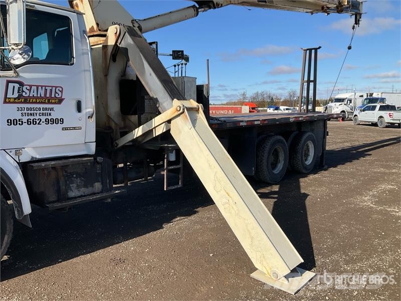 Sterling 900A 52000 lb Straight Boom on Sterling LT9500 6x4 Automobiliniai kranai