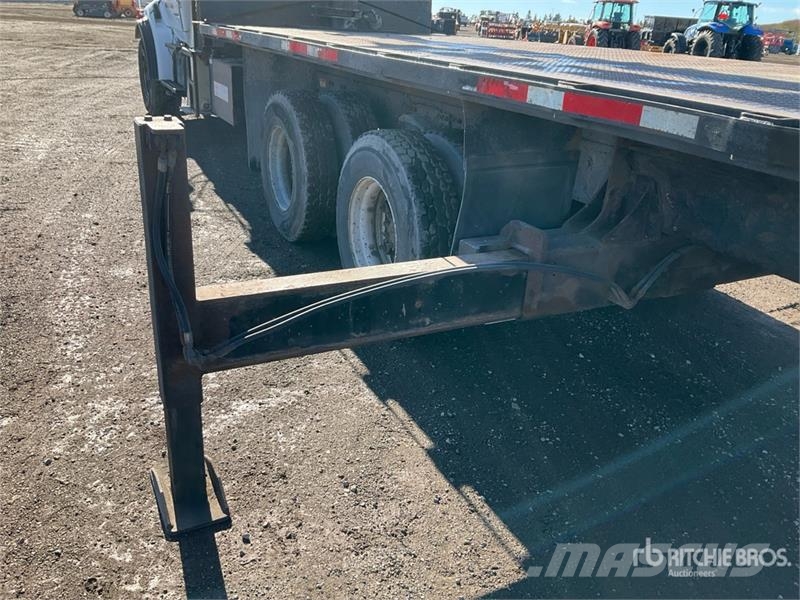 Sterling 900A 52000 lb Straight Boom on Sterling LT9500 6x4 Automobiliniai kranai