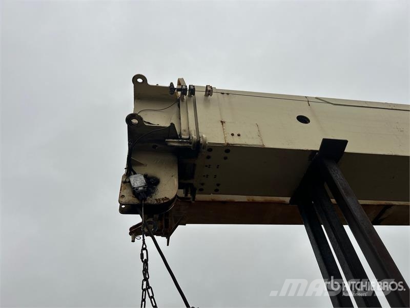Sterling 900A 52000 lb Straight Boom on Sterling LT9500 6x4 Automobiliniai kranai