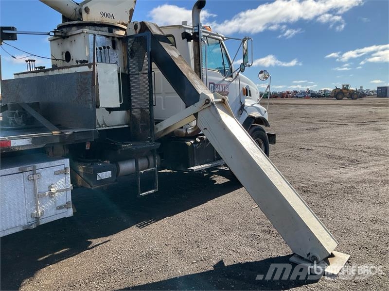 Sterling 900A 52000 lb Straight Boom on Sterling LT9500 6x4 Automobiliniai kranai