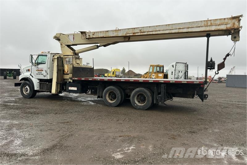 Sterling 900A 52000 lb Straight Boom on Sterling LT9500 6x4 Automobiliniai kranai
