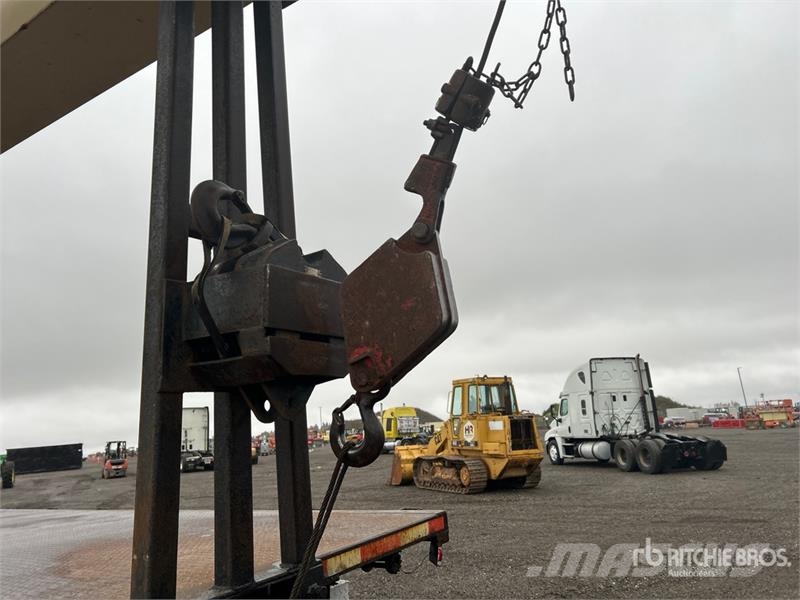 Sterling 900A 52000 lb Straight Boom on Sterling LT9500 6x4 Automobiliniai kranai