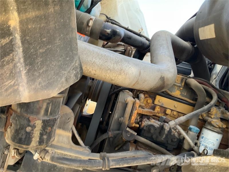 Sterling 900A 52000 lb Straight Boom on Sterling LT9500 6x4 Automobiliniai kranai