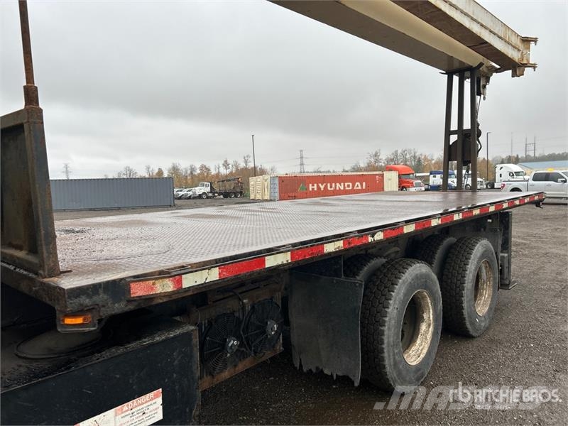 Sterling 900A 52000 lb Straight Boom on Sterling LT9500 6x4 Automobiliniai kranai