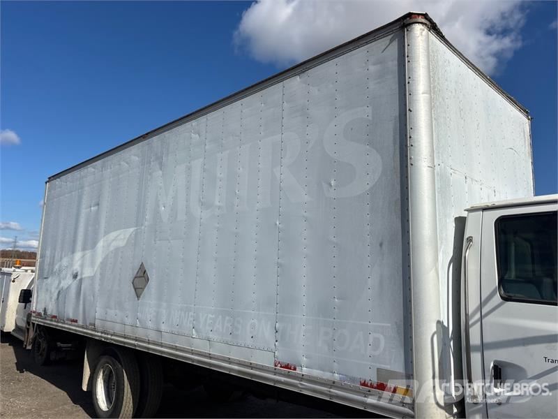 Sterling Actera 4x2 Van Truck Tovornjaki zabojniki
