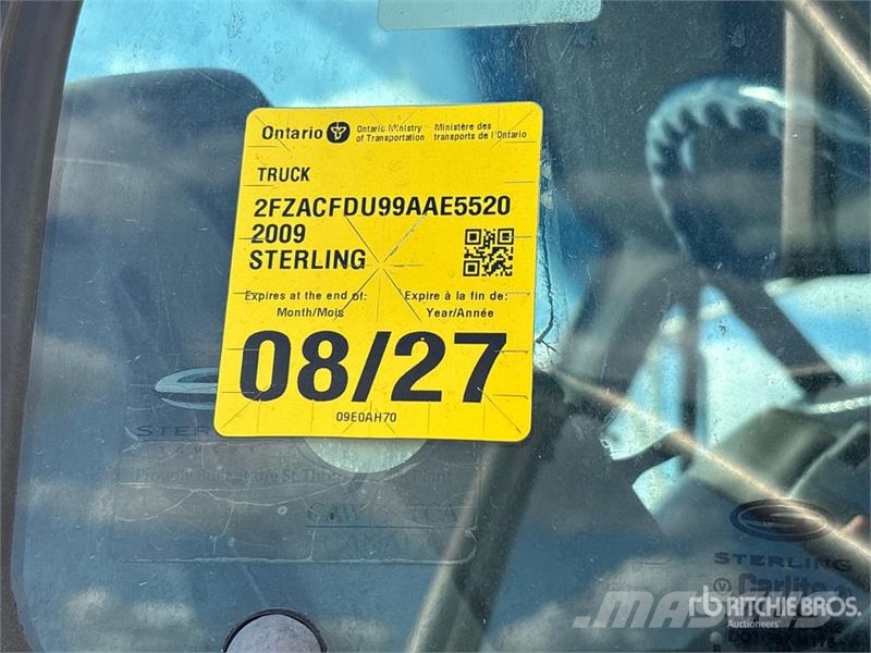 Sterling Actera 4x2 Van Truck Tovornjaki zabojniki