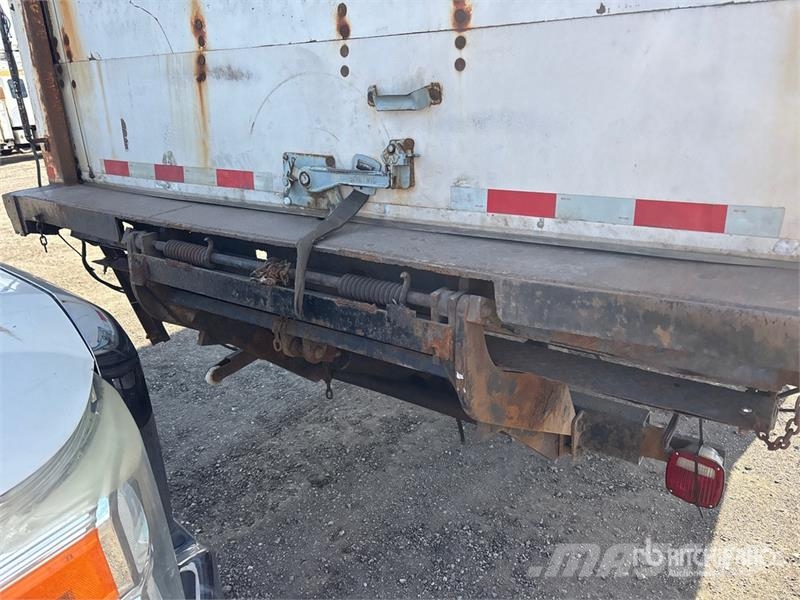 Sterling Actera 4x2 Van Truck Tovornjaki zabojniki