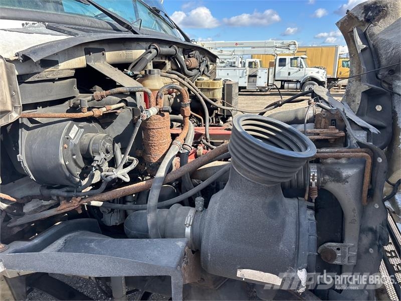 Sterling Actera 4x2 Van Truck Tovornjaki zabojniki