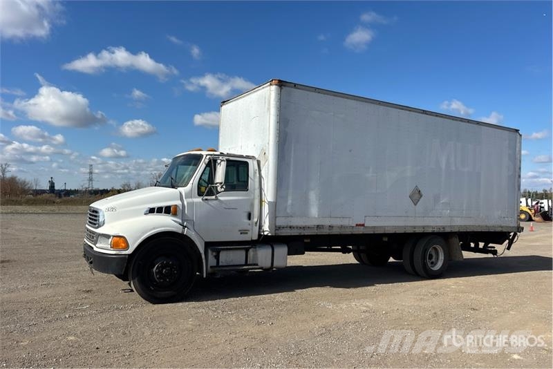 Sterling Actera 4x2 Van Truck Tovornjaki zabojniki