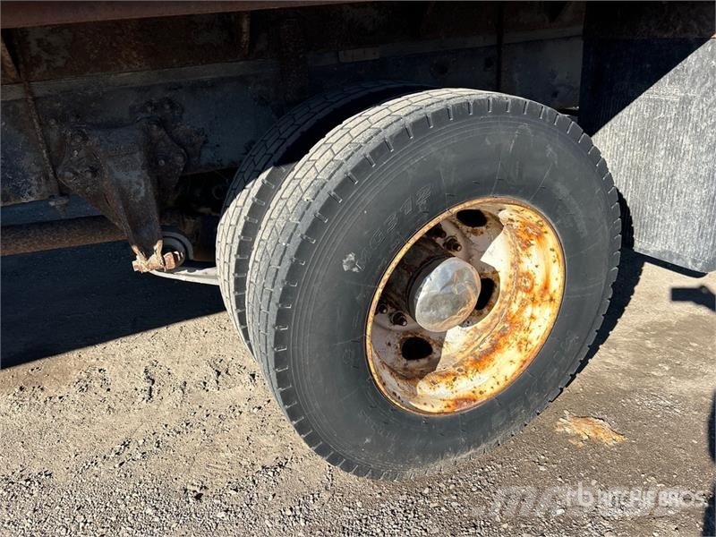Sterling Acterra 4x2 Flatbed Truck Platós / Ponyvás teherautók