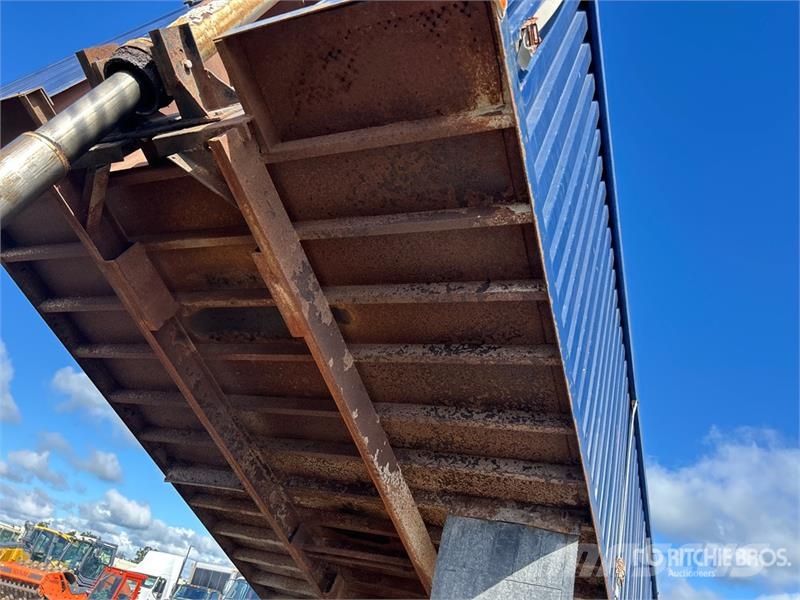 Sterling L8500 6x4 Grain Truck Kmetijski / žitni tovornjaki