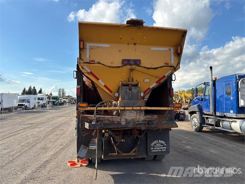 Sterling L9500 Tienhoitoautot