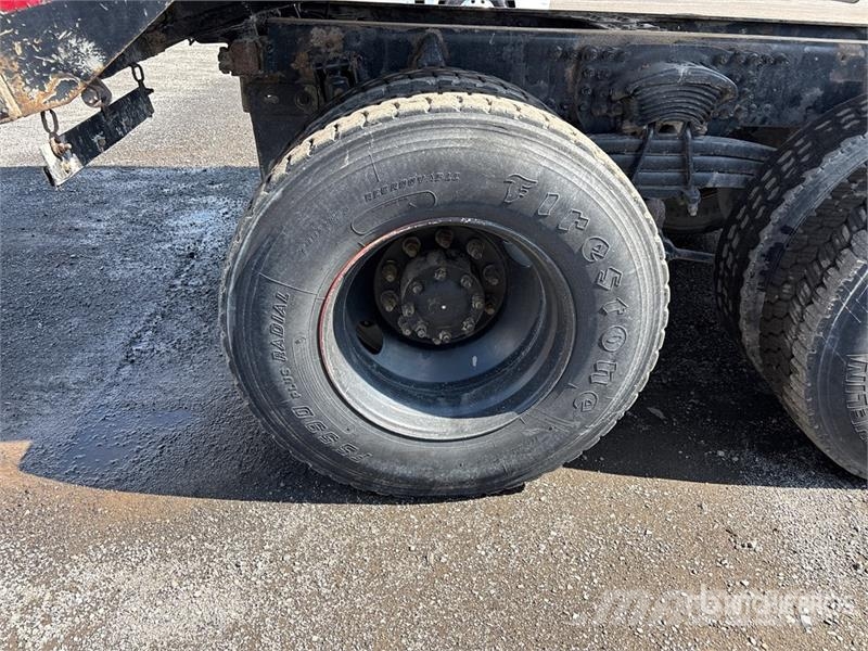 Sterling L9500 Lastbiler med tip