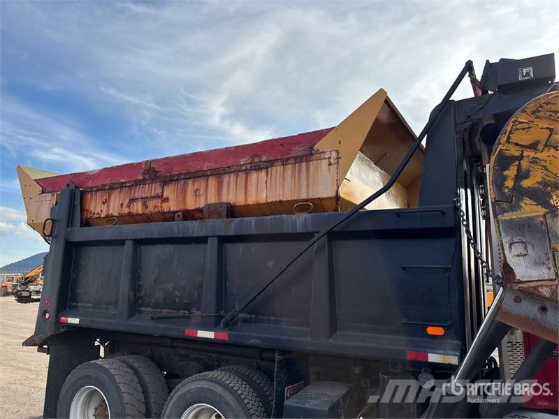 Sterling L9500 Tienhoitoautot