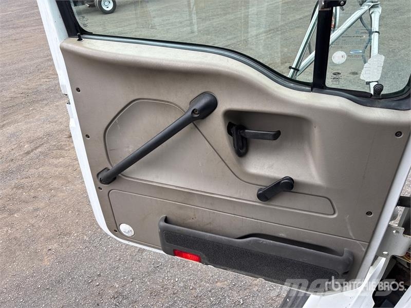 Sterling L9500 Nosturiautot