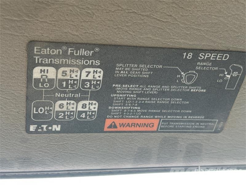 Sterling L9500 自卸式货车